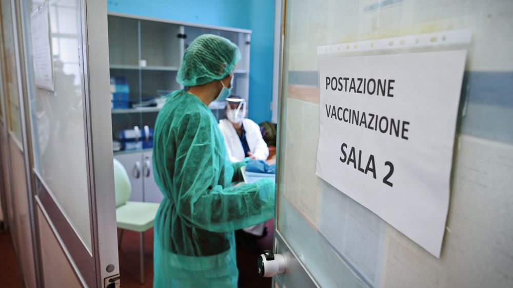 Itálie schválila povinné očkování proti covidu-19 pro starší 50 let